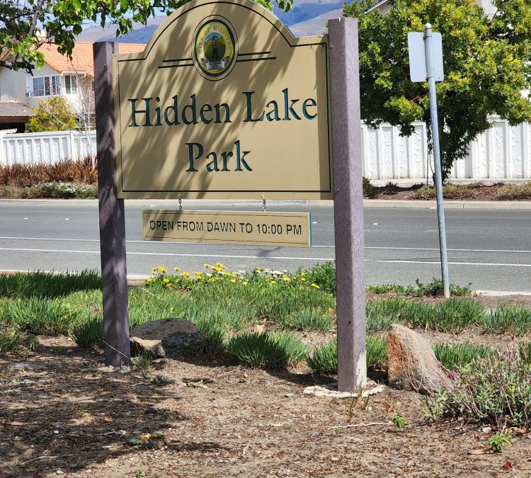 hidden-lake-park-photo
